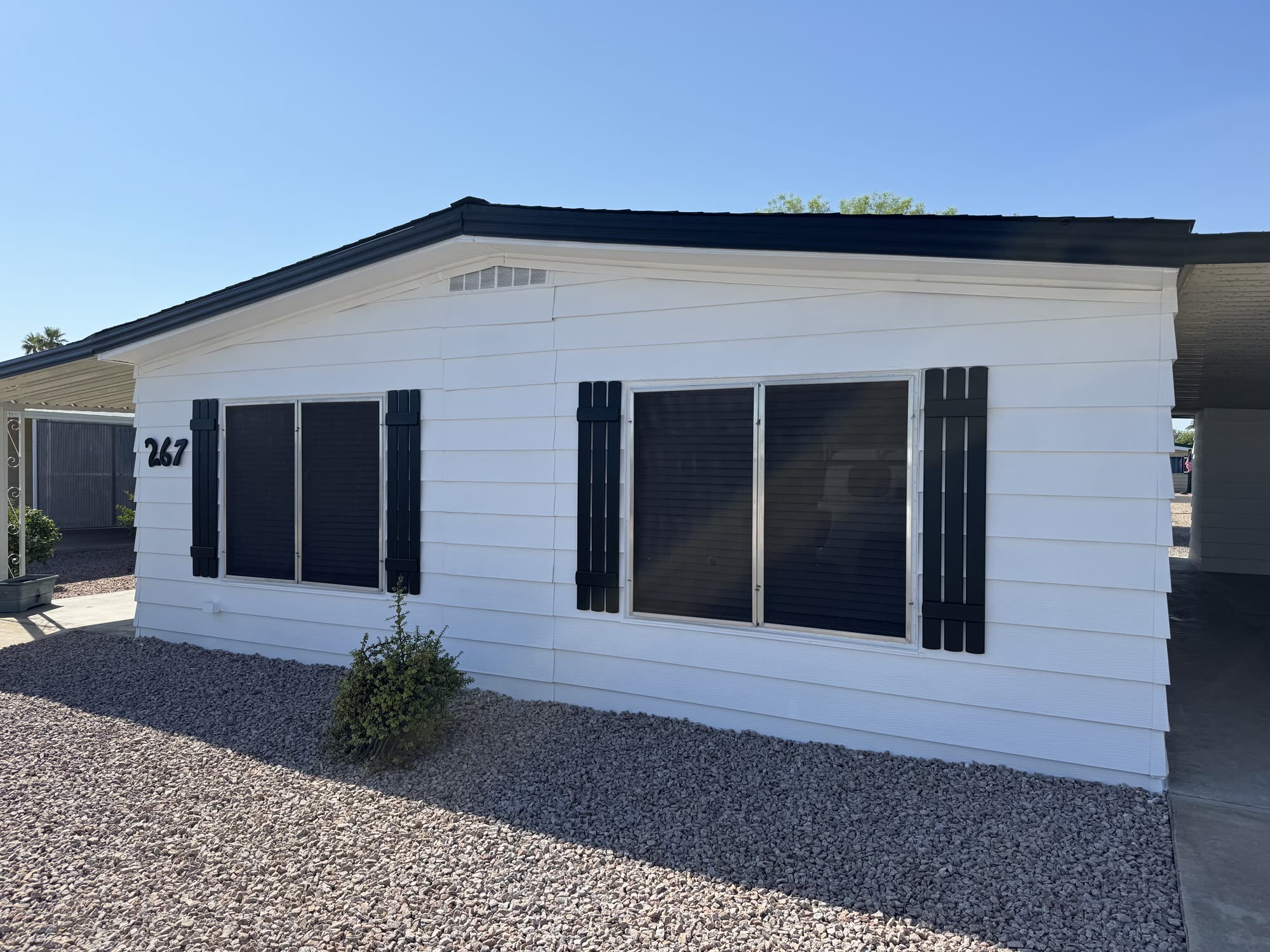 New seamless gutters on an Arizona home